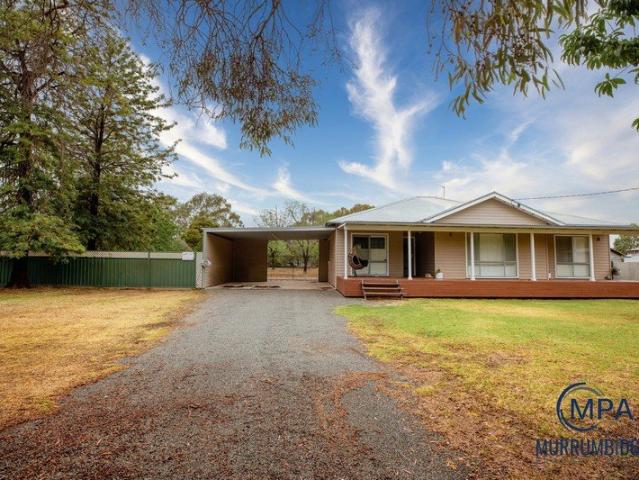 Spacious Family Home with Shed & Large Yard