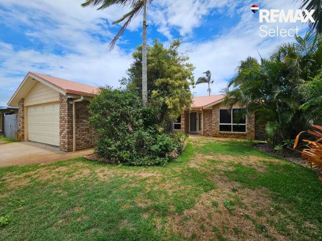 Spacious Family Home with Side Access & Room for All the Toys!