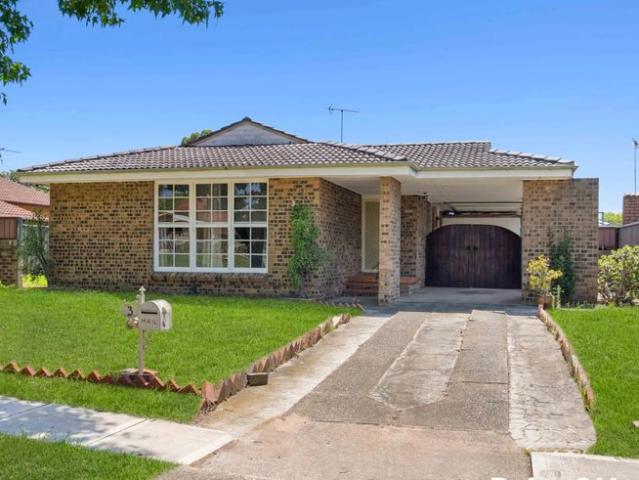 Spacious Family Home with Sleepout