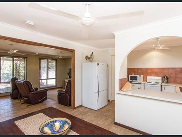 Spacious Family Home with Spa & Huge Parking Space