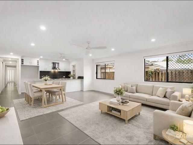 Spacious Family Home with Spa, Media Room & Outdoor Entertaining