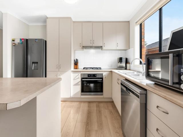 Spacious Family Home with Two Living Areas & Double Garage