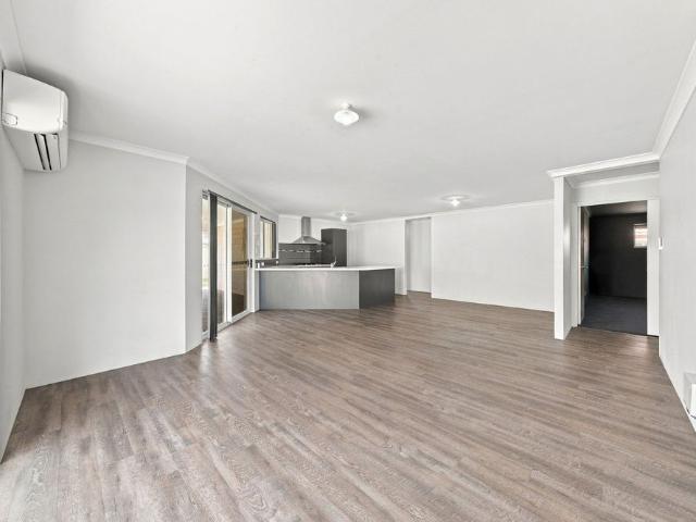 Spacious Family Home with Theatre and Convenience