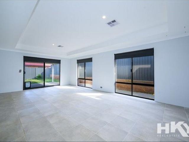 Spacious Family Home with Theatre Room