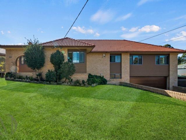Spacious Family Home with Triple Car Garage
