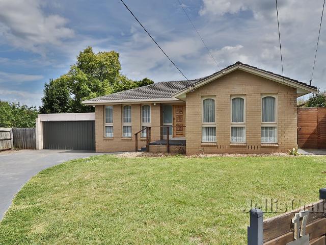 Spacious Family Home With Updated Kitchen and Bathroom