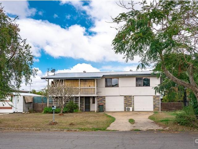 Spacious Family Home with Versatile Downstairs Living