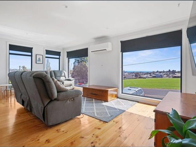 Spacious Family Home with Views & Large Shed