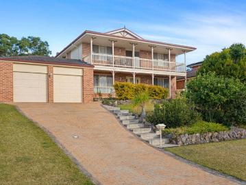 SPACIOUS FAMILY HOME WITH VIEWS