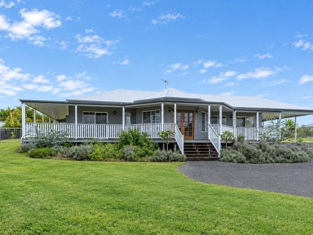 Spacious Family Home with Wrap Around Veranda & Views