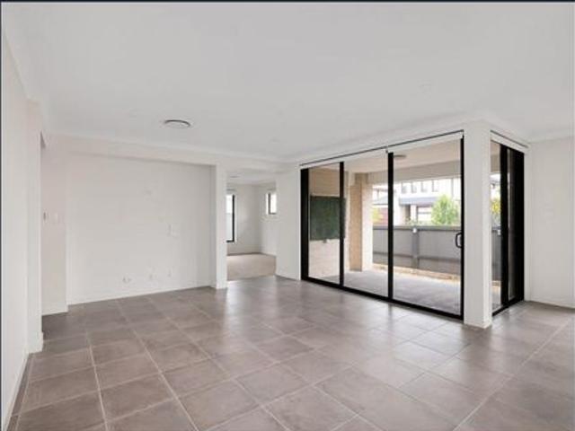Spacious Family Home with 27kW Solar – Ascot Grove, Oran Park