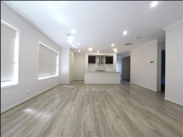 Spacious family home at The Boulevard!