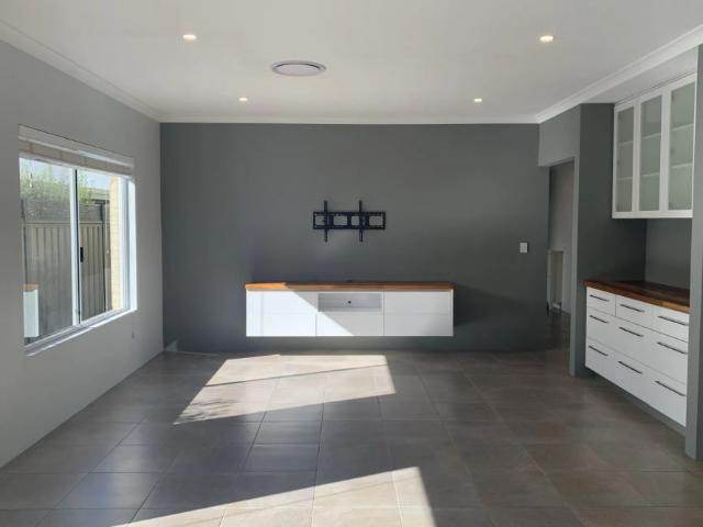 Spacious family home backing onto Dunsborough Golf Course