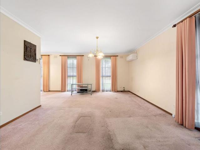 Spacious Family Home Close to CBD & Schools