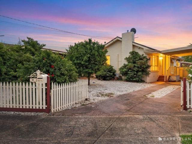 Spacious Family Home Close to Shops, Schools and Transport