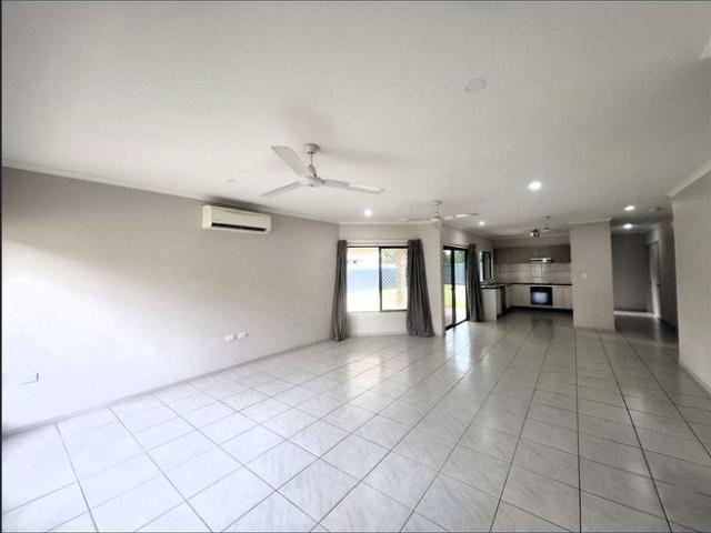 Spacious Family Home & Fantastic Outdoor Patio!