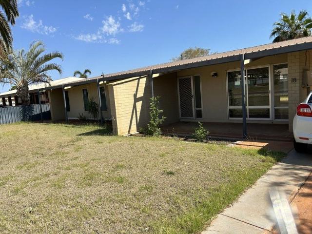 SPACIOUS FAMILY HOME FOR LEASE