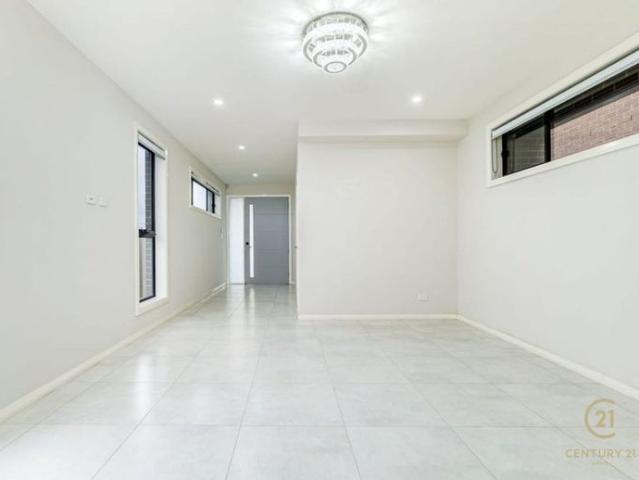 Spacious Family Home for Lease in The Ponds – Prime School Catchment