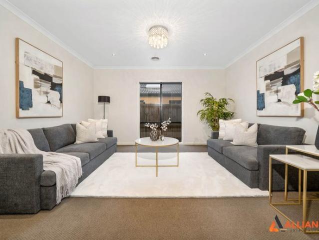 Spacious Family Home For Rent In Cranbourne West