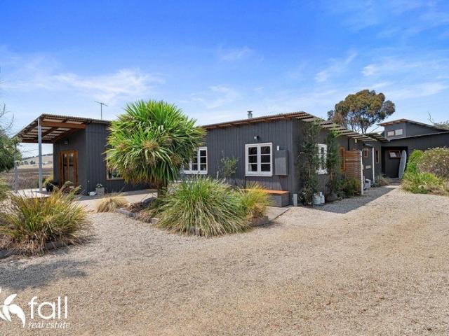 Spacious Family Home, Idyllic & Private Location