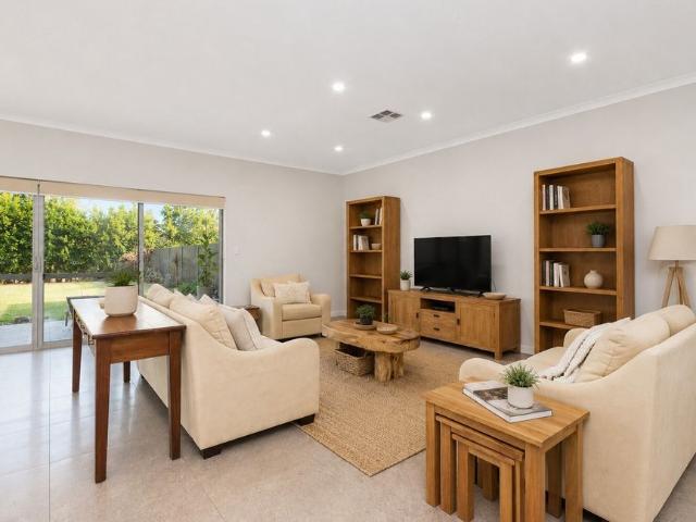 Spacious Family Home in the Heart of Como