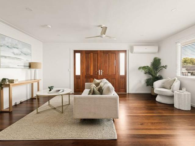 Spacious Family Home in the Heart of Kedron