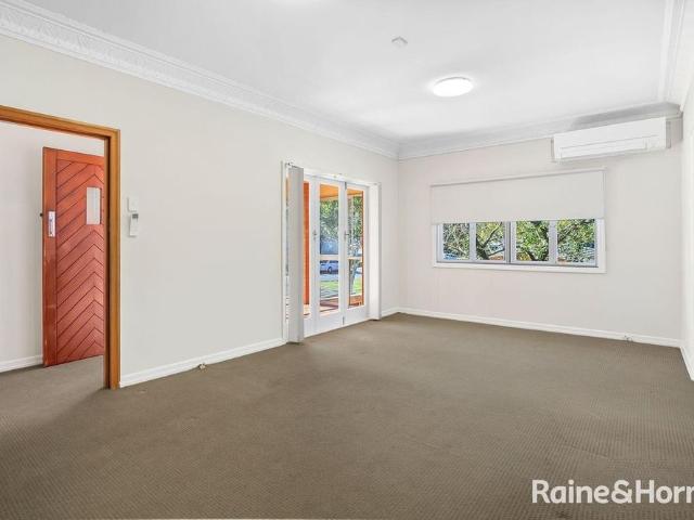 Spacious Family Home In The Heart Of Indooroopilly