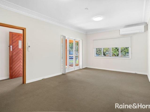Spacious Family Home In The Heart Of Indooroopilly