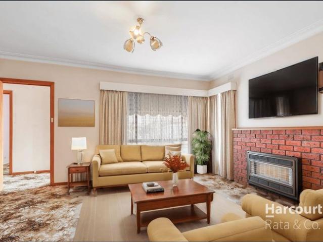 Spacious Family Home in the Heart of Lalor