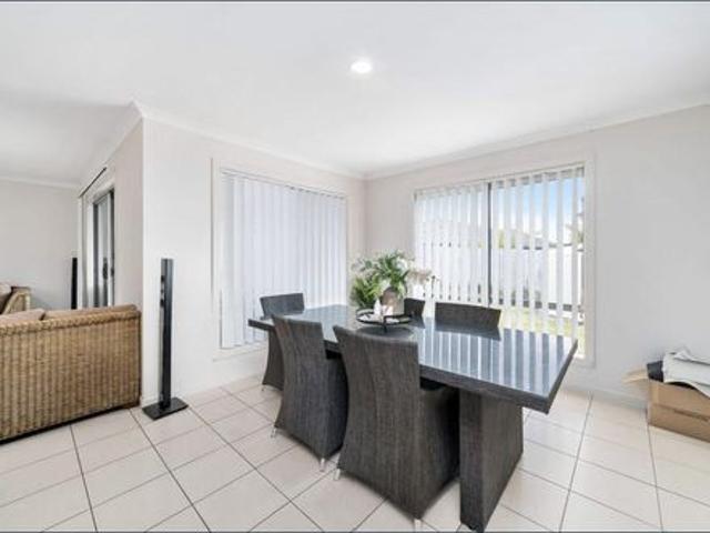 Spacious Family Home in the Heart of North Lakes