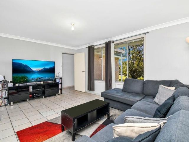Spacious Family Home in the Heart of St Marys !