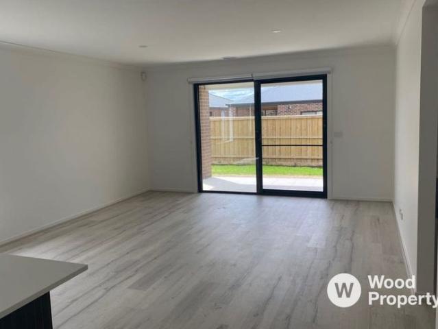 Spacious Family Home in the Heart of Rockbank
