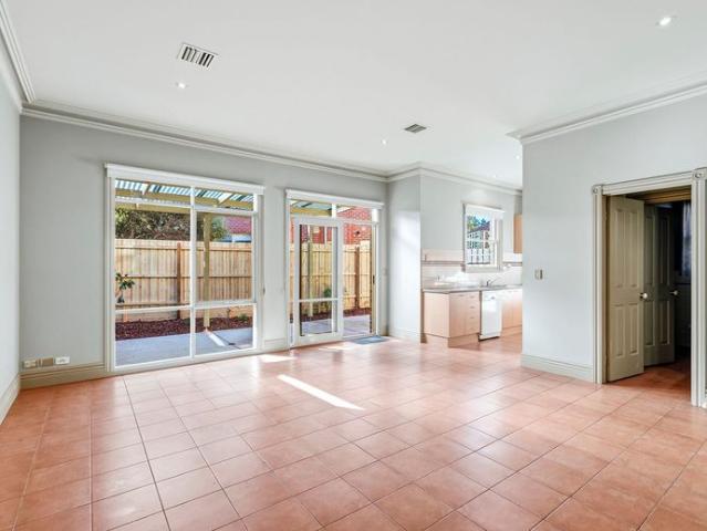 Spacious Family Home in the Heart of Williamstown