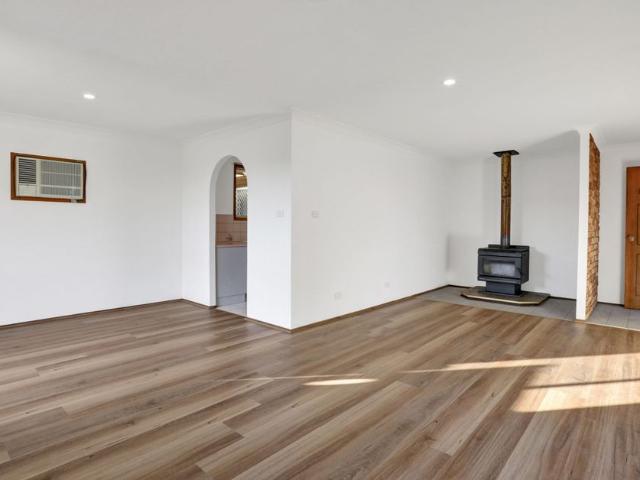 Spacious Family Home in the Heart of Tanilba Bay