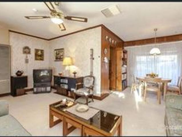 Spacious Family Home in the Heart of Valley View