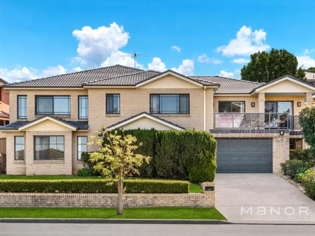 Spacious Family Home in the Matthew Pearce Public School Catchment