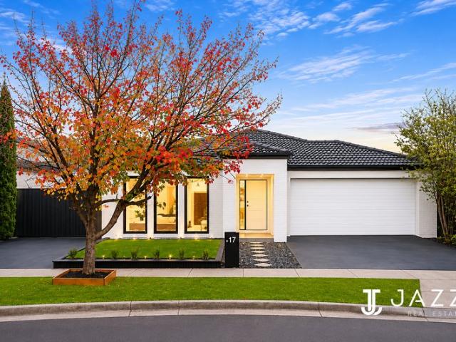 Spacious Family Home in the Sought After Alamanda School Zone