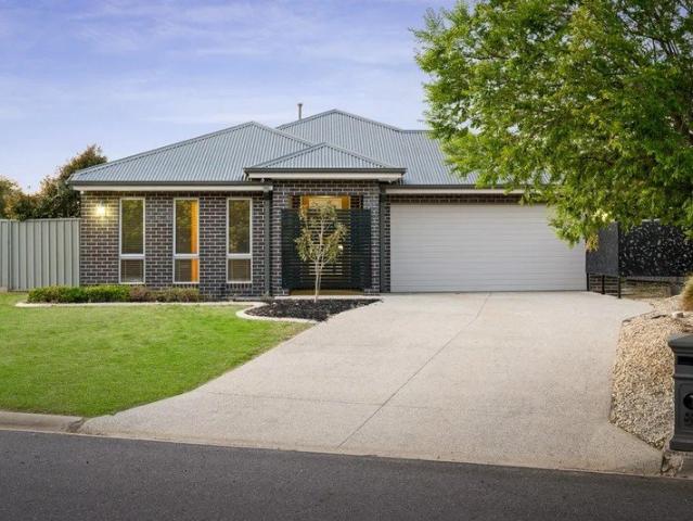 Spacious Family Home in the Sought After Spring Park Estate