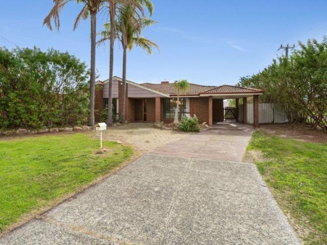 Spacious Family Home in the Sought After Willetton High School Zone