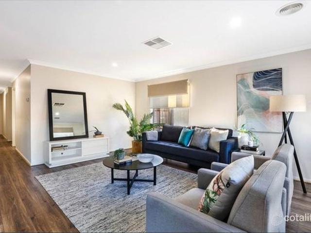 Spacious Family Home in Top Location!