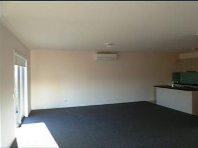 Spacious Family Home in White Box Rise