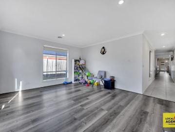 Spacious Family Home in a Central Location! $480 PW,Bond $2086