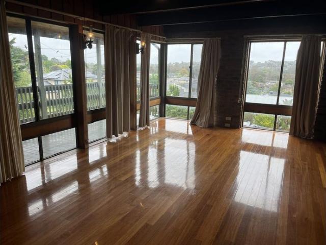 Spacious family home in a central location
