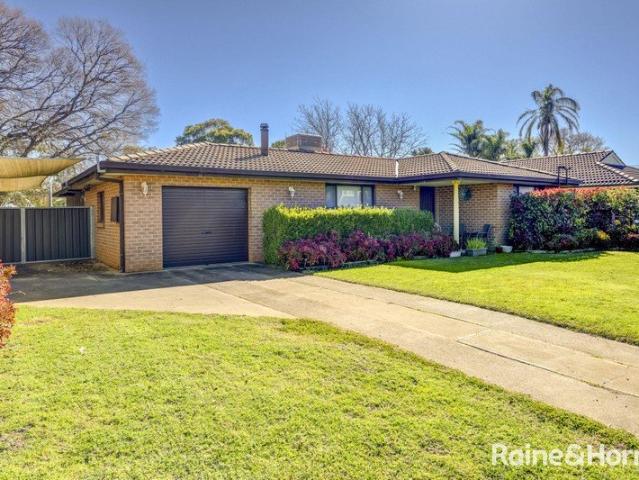 Spacious Family Home in a Convenient Calala Location