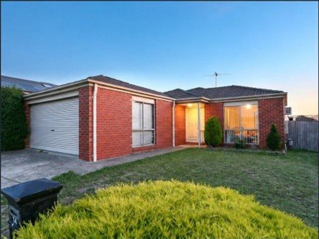 Spacious Family Home in a Convenient Berwick Location