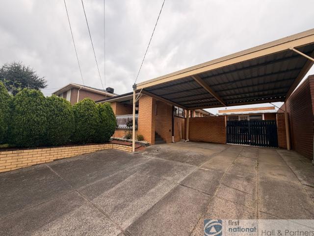 Spacious Family Home in a Convenient Dandenong North Location