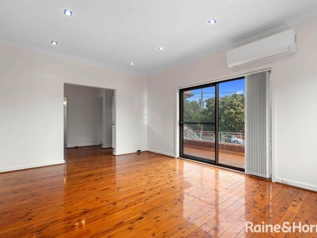 Spacious Family Home in a Convenient Earlwood Location