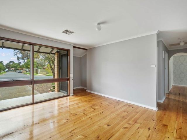 Spacious Family Home in a Convenient Elizabeth Downs Location
