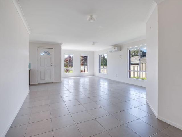 Spacious Family Home in a Convenient Hamilton Valley Location