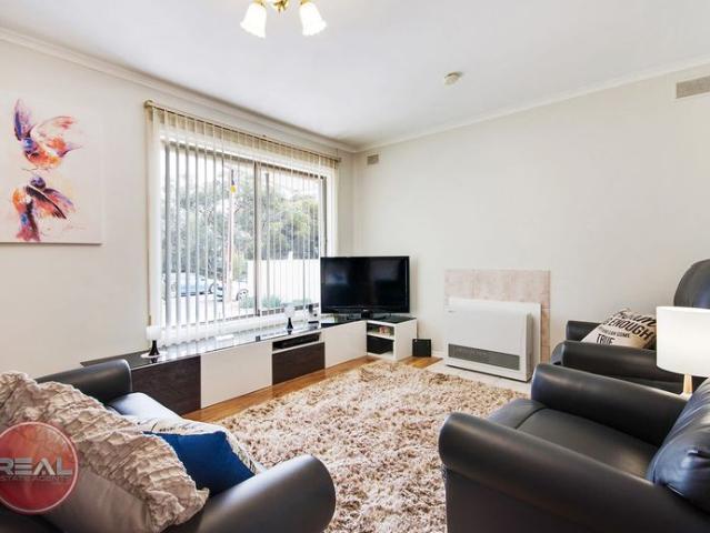 Spacious Family Home in a Convenient Ingle Farm Location